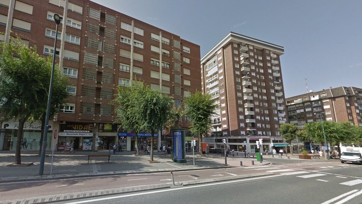 Vista exterior de Local en venta en Bilbao 