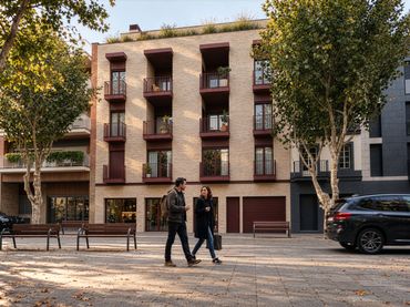 Pis d'obra nova amb balcó en venda a Rambla Rafael Casanova 20