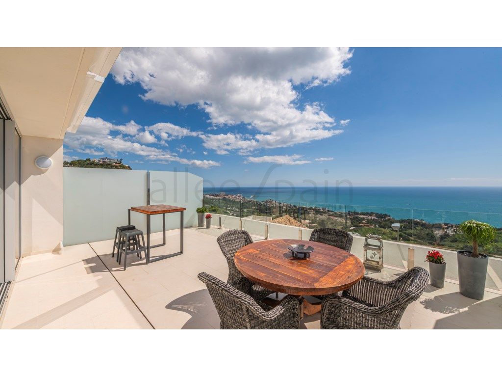 Terrace of Duplex for sale in Benalmádena