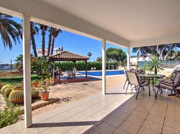 Casa con balcón en venta en Carrer Riu Vinalopo