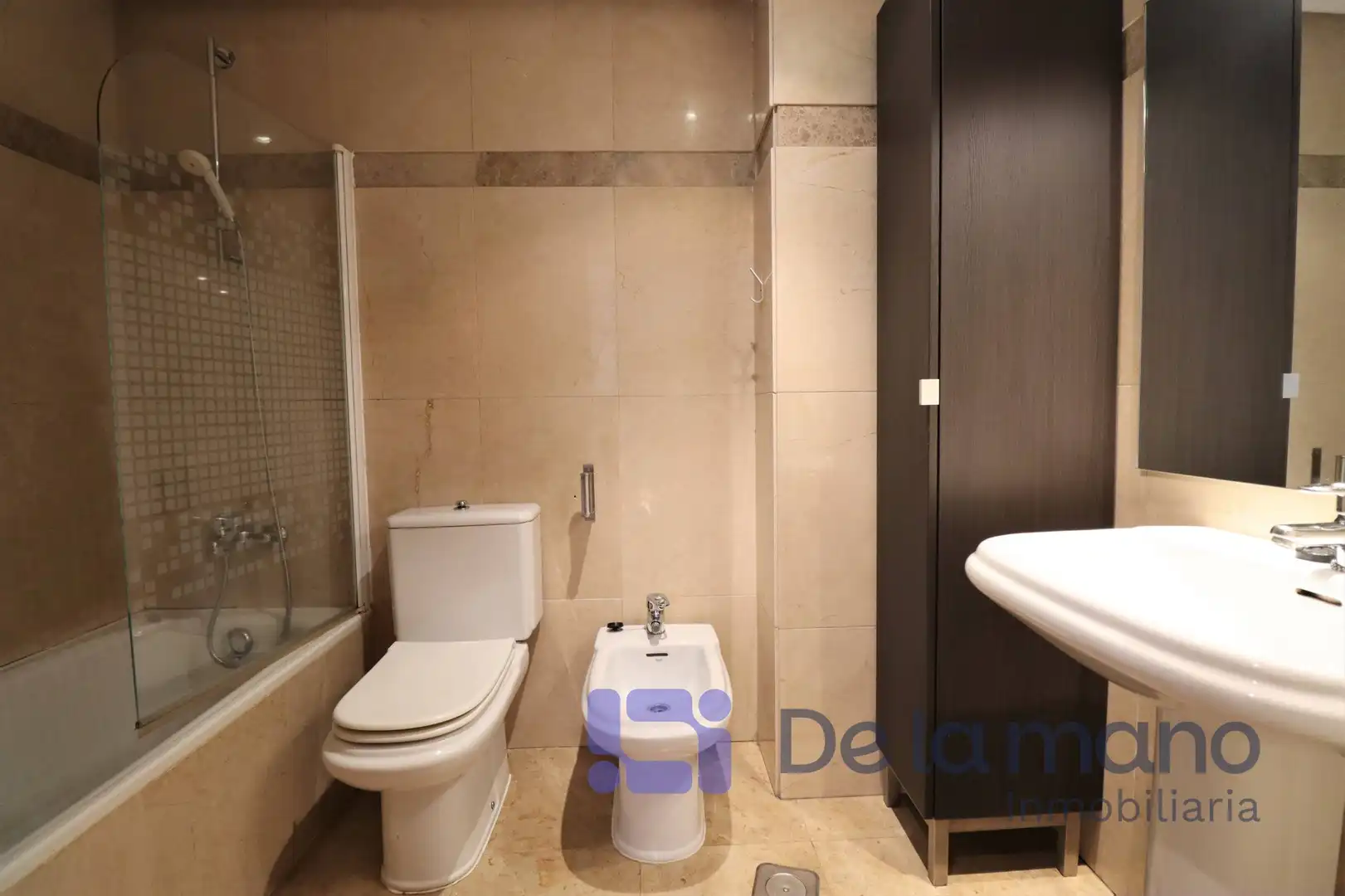 Baño de Piso de alquiler en Madrid con Calefacción y Parquet