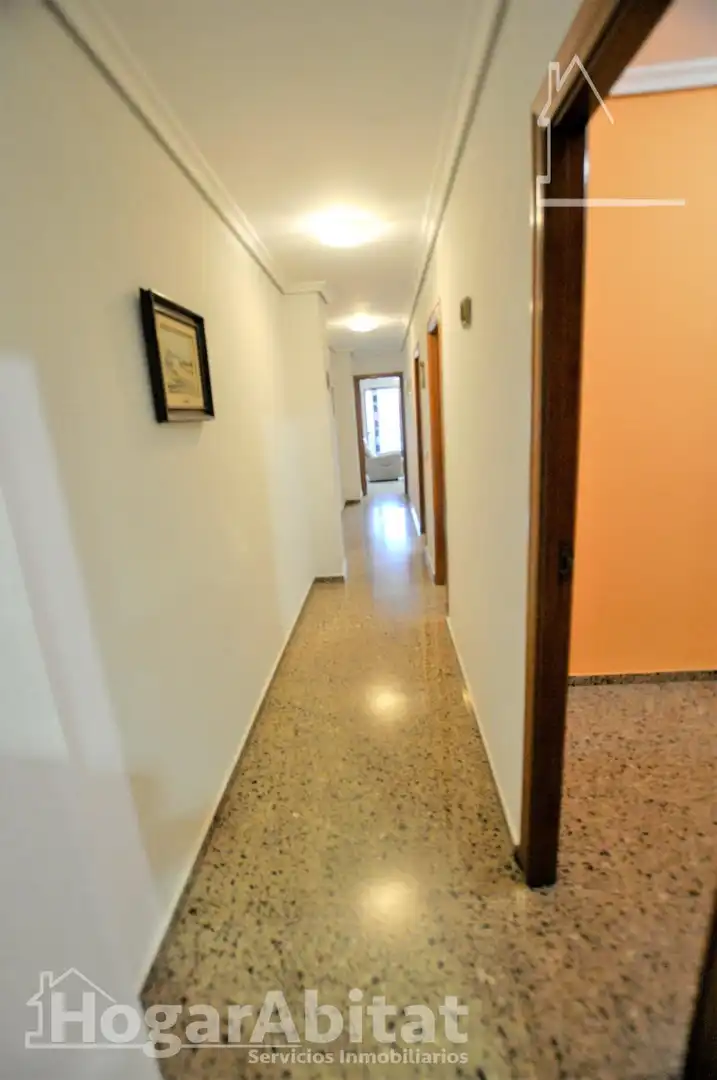 Casa o xalet en venda en La Pobla de Vallbona amb Terrassa i Traster