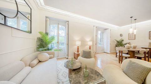 Photo 2 of Apartments for sale in Calle del Dr. Velasco, Jerónimos, Madrid Capital