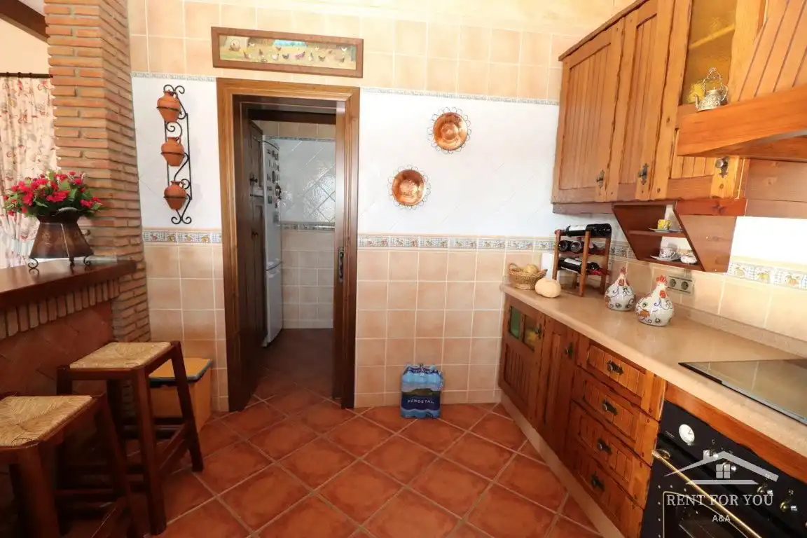 Cuina de Casa o xalet de lloguer en Alhaurín El Grande amb Aire condicionat, Jardí privat i Terrassa