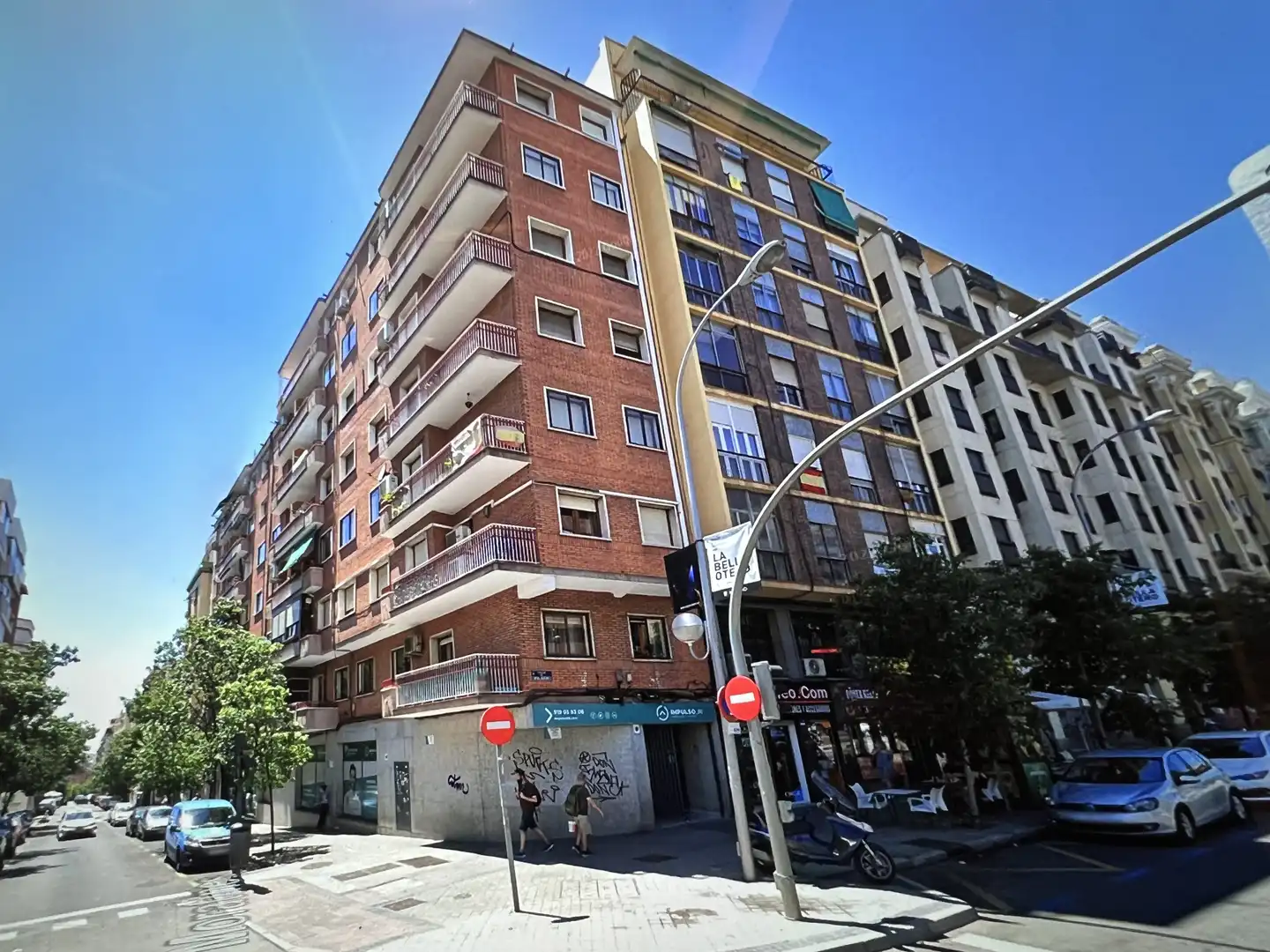 Exterior view of Commercial properties for sale in Madrid