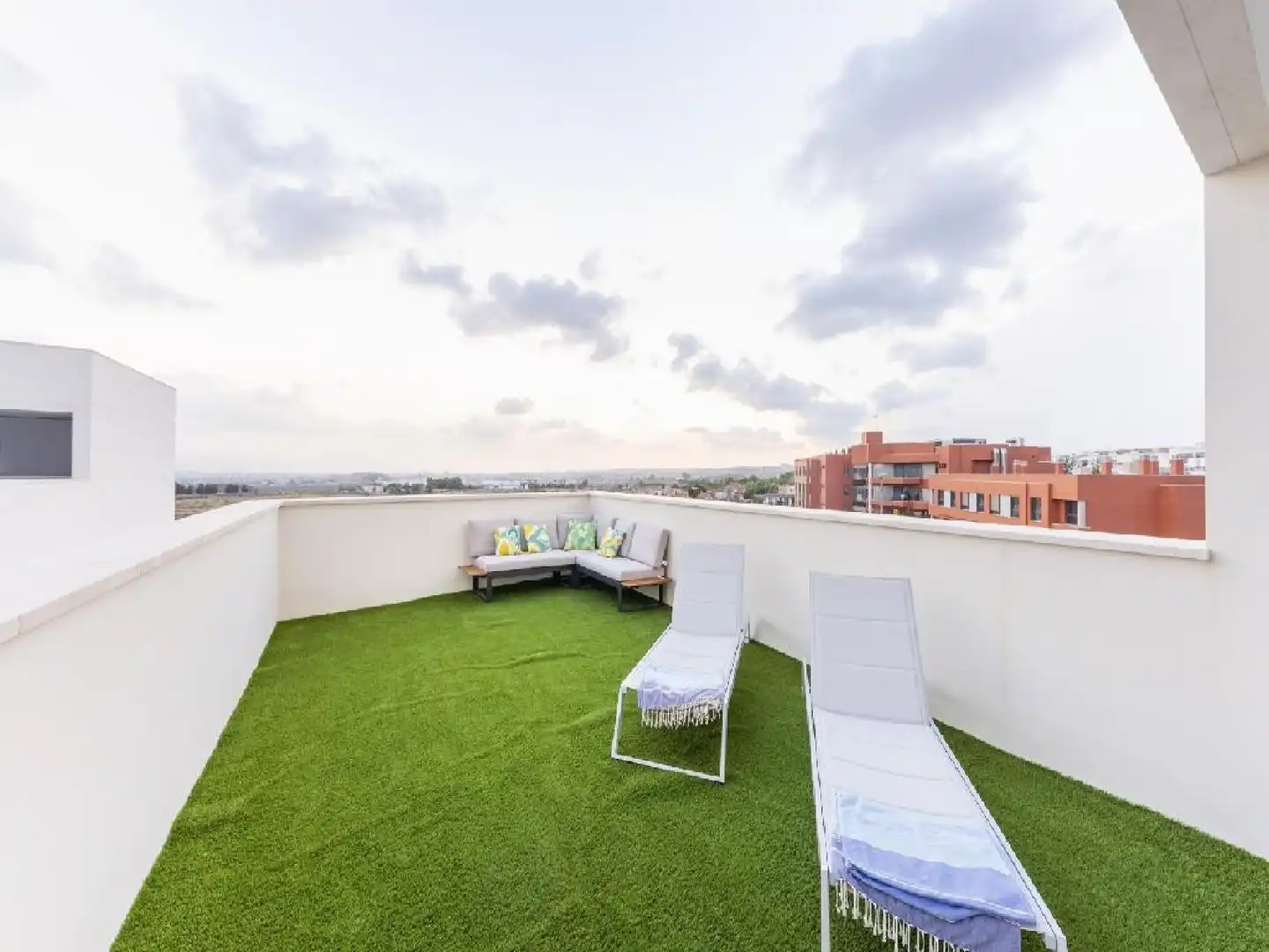 Casa adosada en venta en El Esparragal