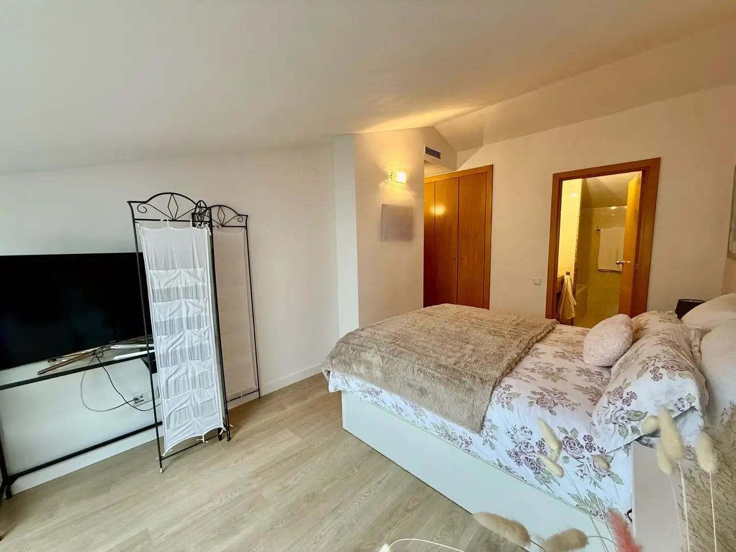 Habitación de Dúplex en venta en Cornellà de Llobregat con Balcón