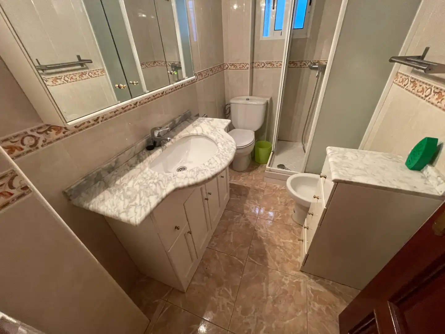 Bathroom of Flat for rent in Murcia  with Air Conditioner, Heating and Furnished