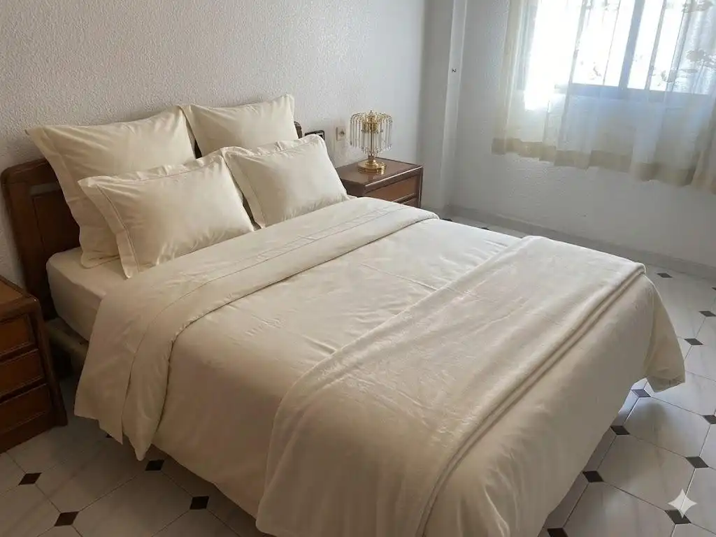 Bedroom of Flat for sale in Silla  with Balcony