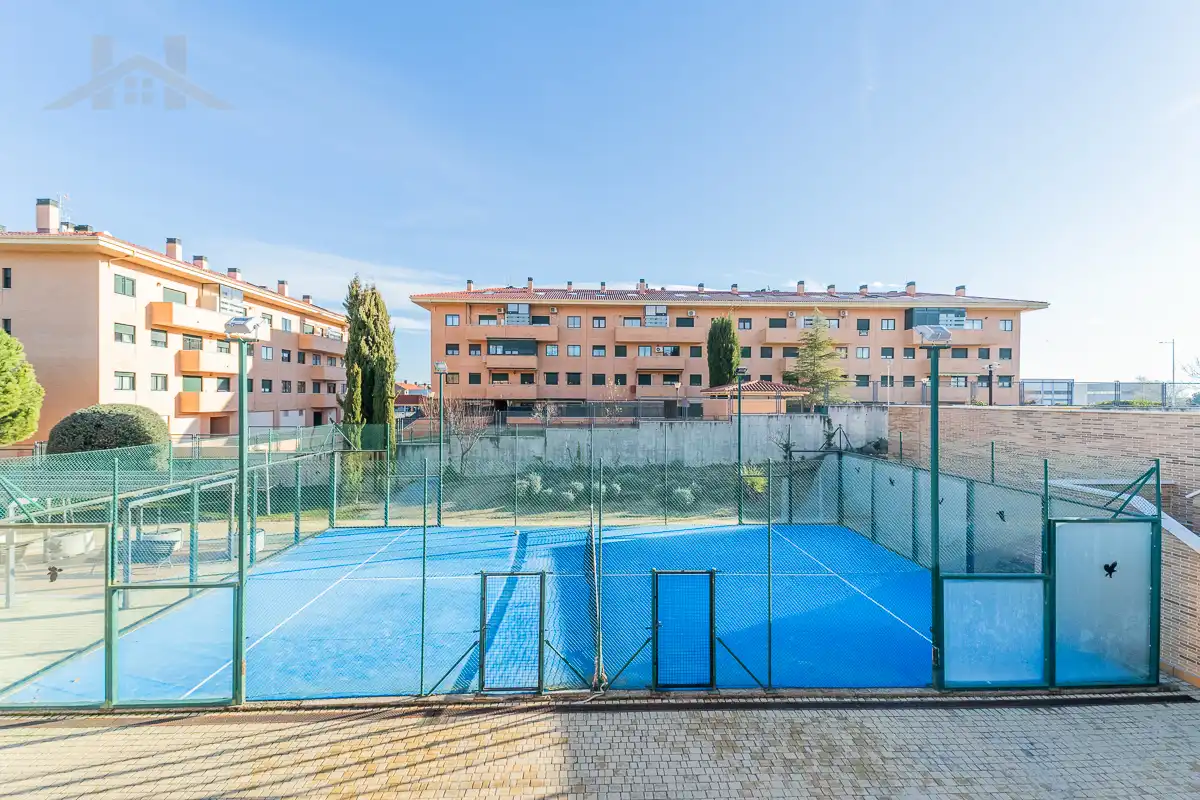 Exterior view of Flat for sale in Navalcarnero  with Air Conditioner, Heating and Terrace