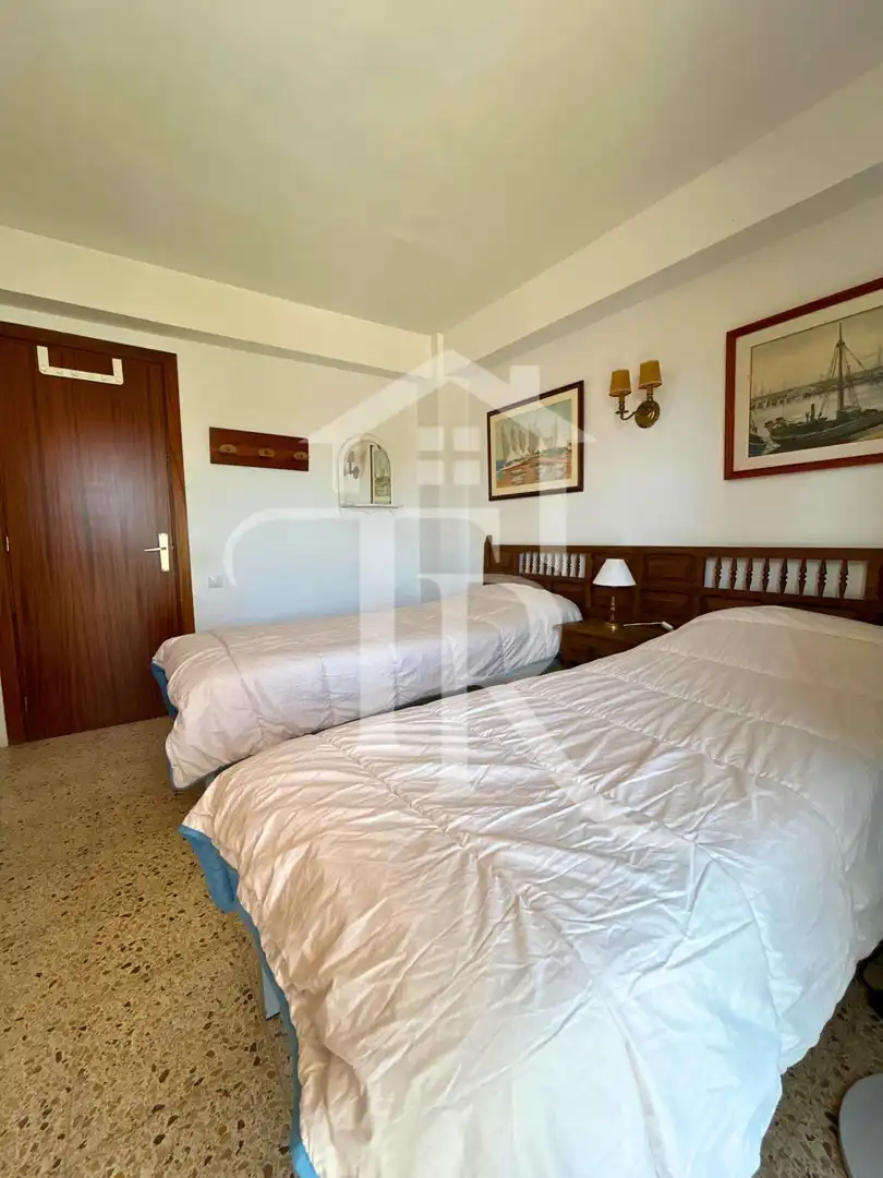 Schlafzimmer von Wohnung zum Verkauf in Roda de Berà mit Privatgarten, Terrasse und Abstellraum