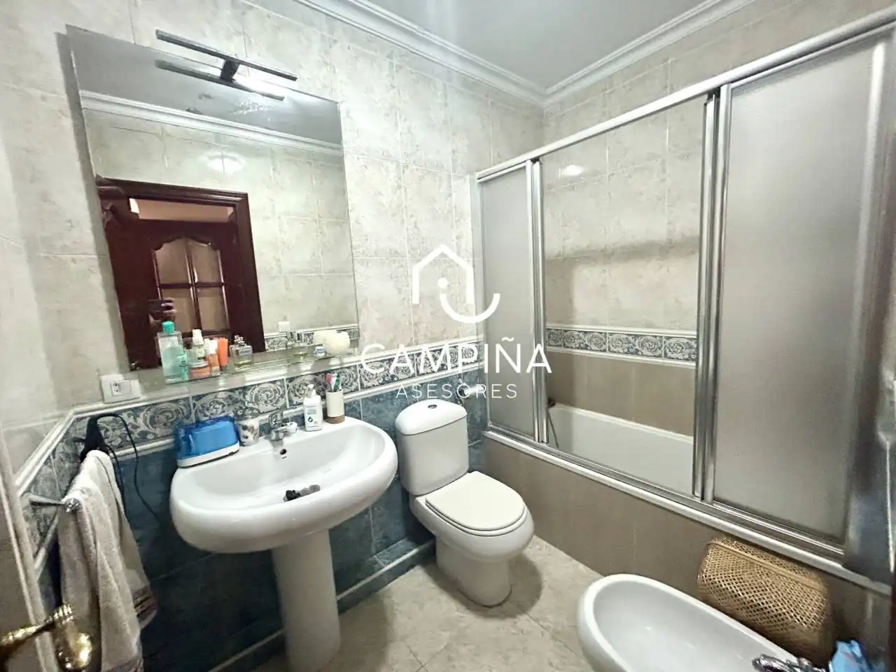Baño de Piso en venta en Niebla con Balcón
