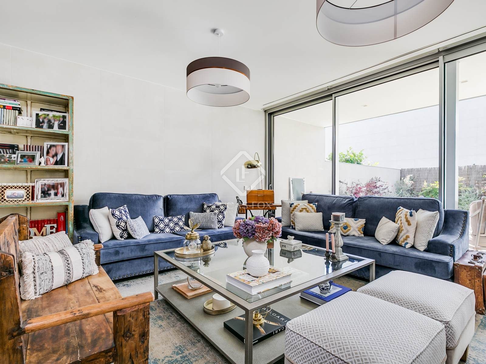 Sala de estar de Casa o chalet en venta en La Moraleja con Aire acondicionado, Calefacción y Jardín privado