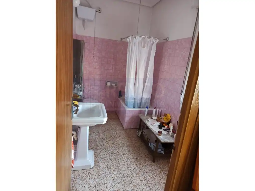 Bathroom of Houses for sale in Baños de Río Tobía  with Private garden, Swimming Pool and Balcony