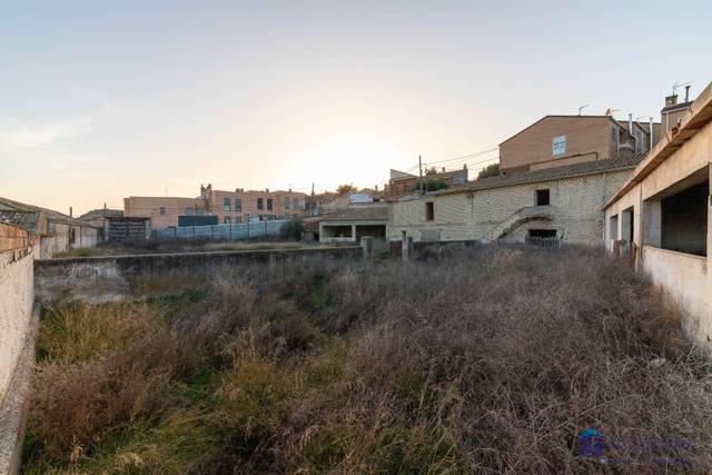 Terreno residencial en Venta en Calle Luis Buñuel en Zuera