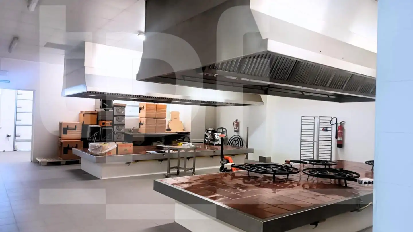Cocina de Nave industrial en venta en L'Alcúdia, Valencia