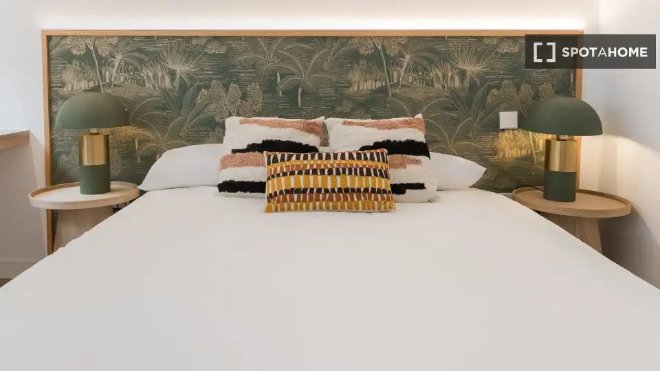 Room in Los Rosales