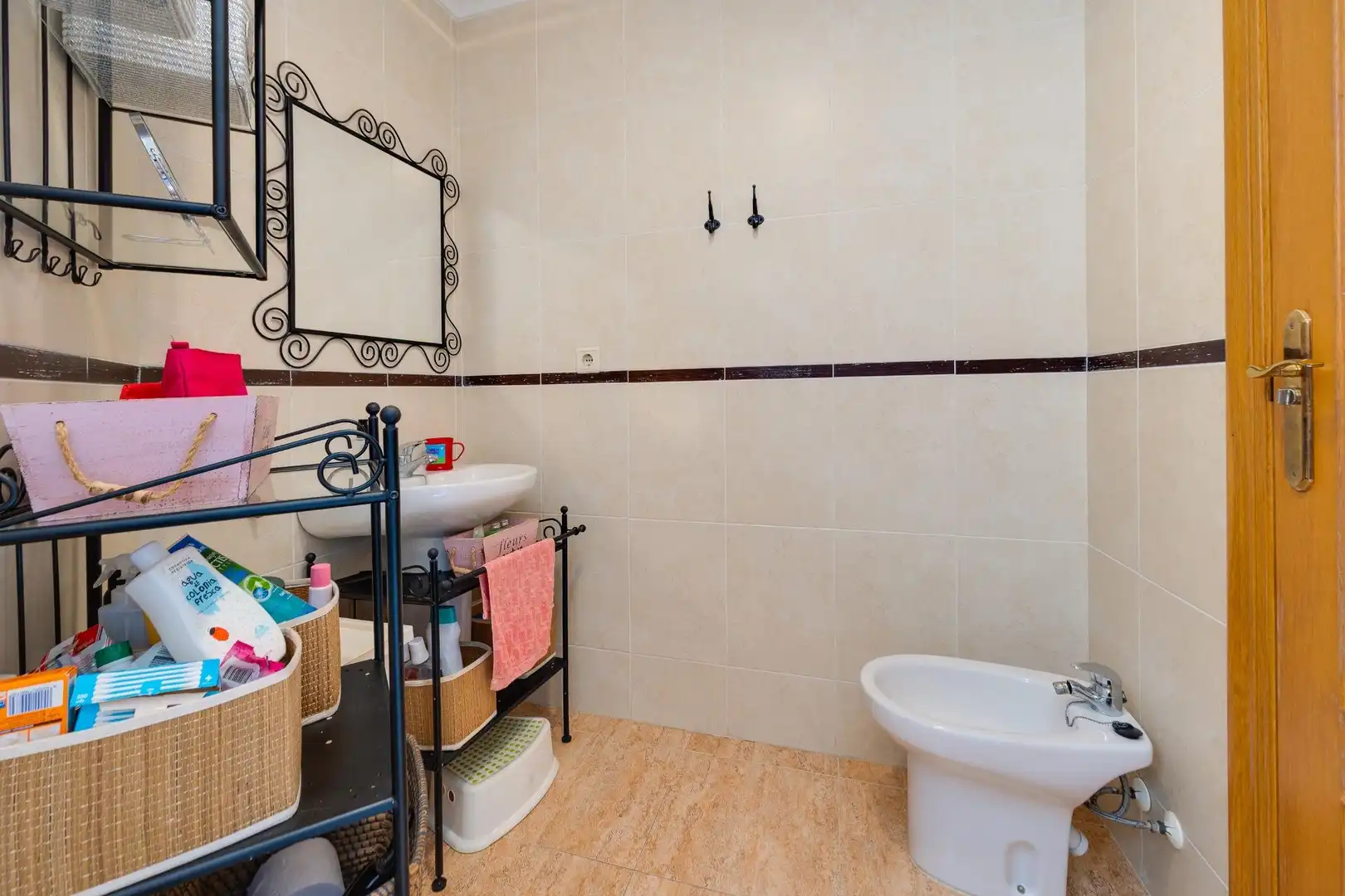 Baño de Apartamento en venta en Torrevieja con Aire acondicionado, Terraza y Trastero