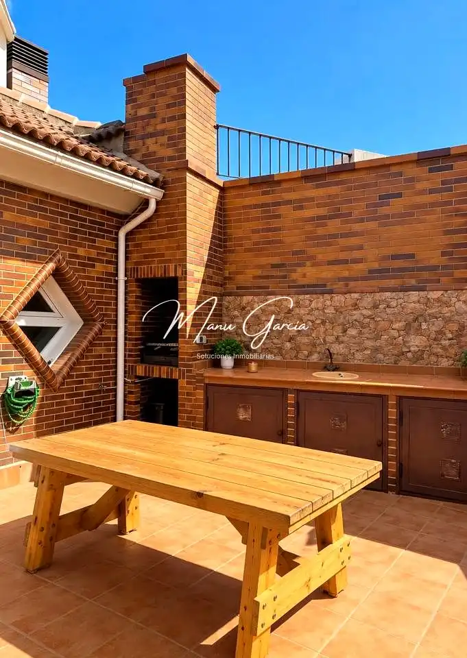 Garden of Detached homes for sale in Jardin Lucena