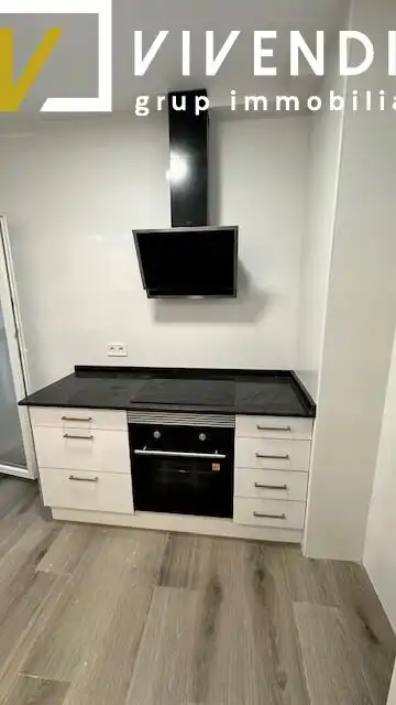 Piso con terraza en venta en Calle BALMES, imagen 2