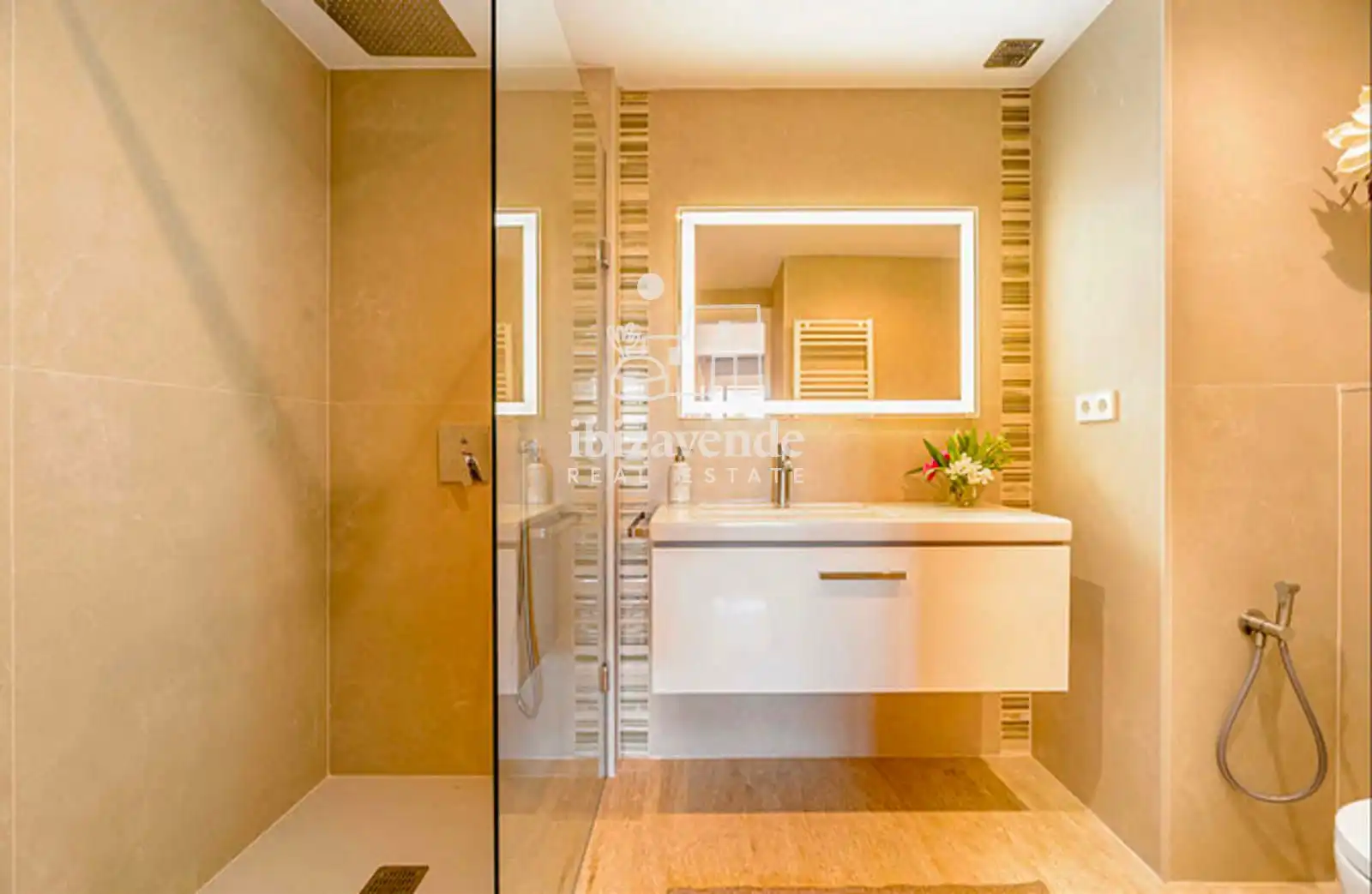 Badezimmer von Wohnung zur Miete in Santa Eulària des Riu mit Klimaanlage, Terrasse und Schwimmbad