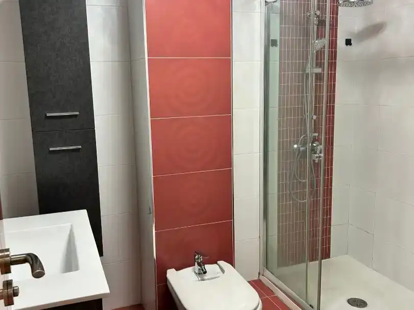 Bany de Pis de lloguer en Beiro