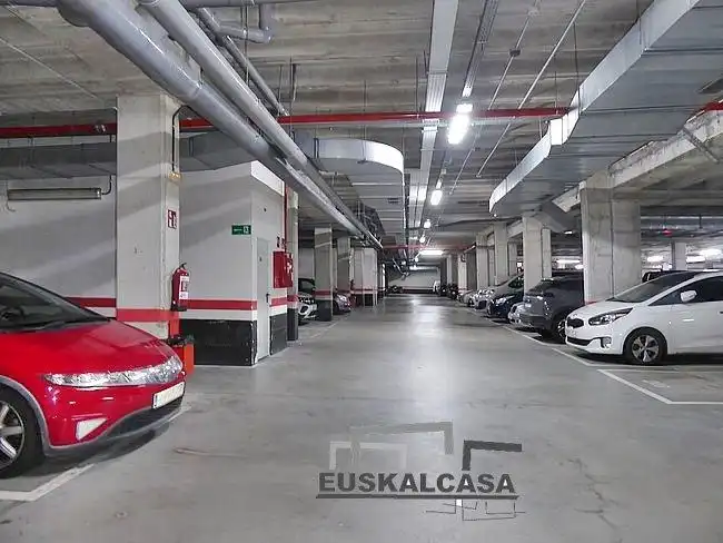 Parking de Piso en venta en Errekalde
