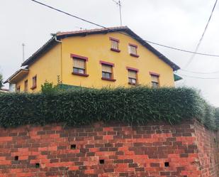 Vista exterior de Finca rústica en venda en Pravia amb Terrassa