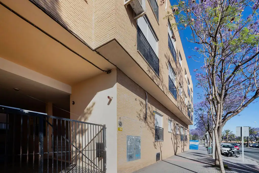 Vista exterior de Garaje en venta en Sant Joan d'Alacant