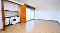 Sala d'estar de Apartament en venda en Alcanar amb Terrassa i Balcó