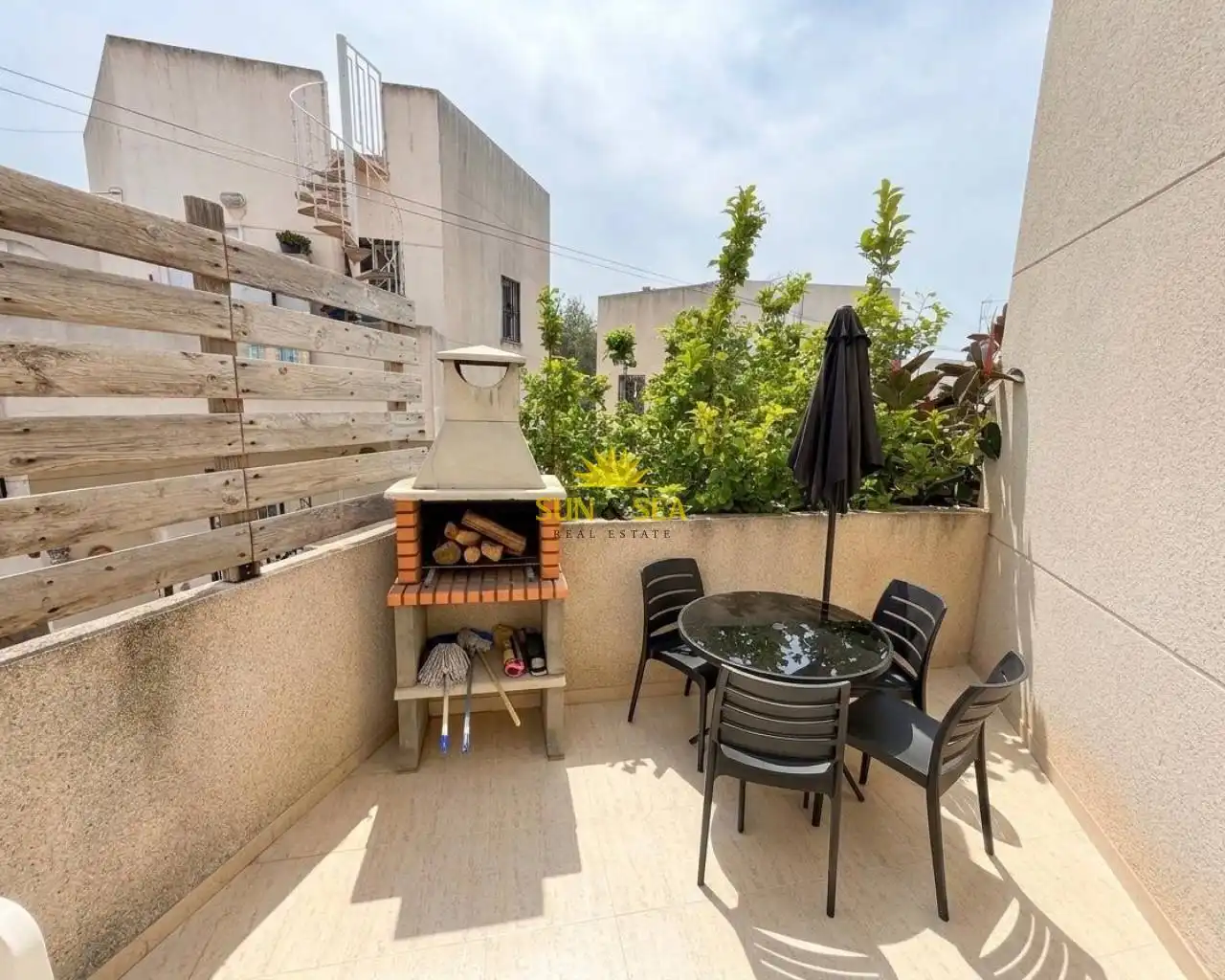 Terrasse von Erdgeschoss zur Miete in San Miguel de Salinas mit Klimaanlage, Heizung und Terrasse