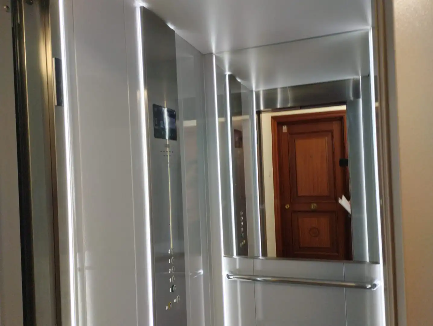 Piso con terraza en venta en Calle Marqués de Valdecilla 8C, imagen 2