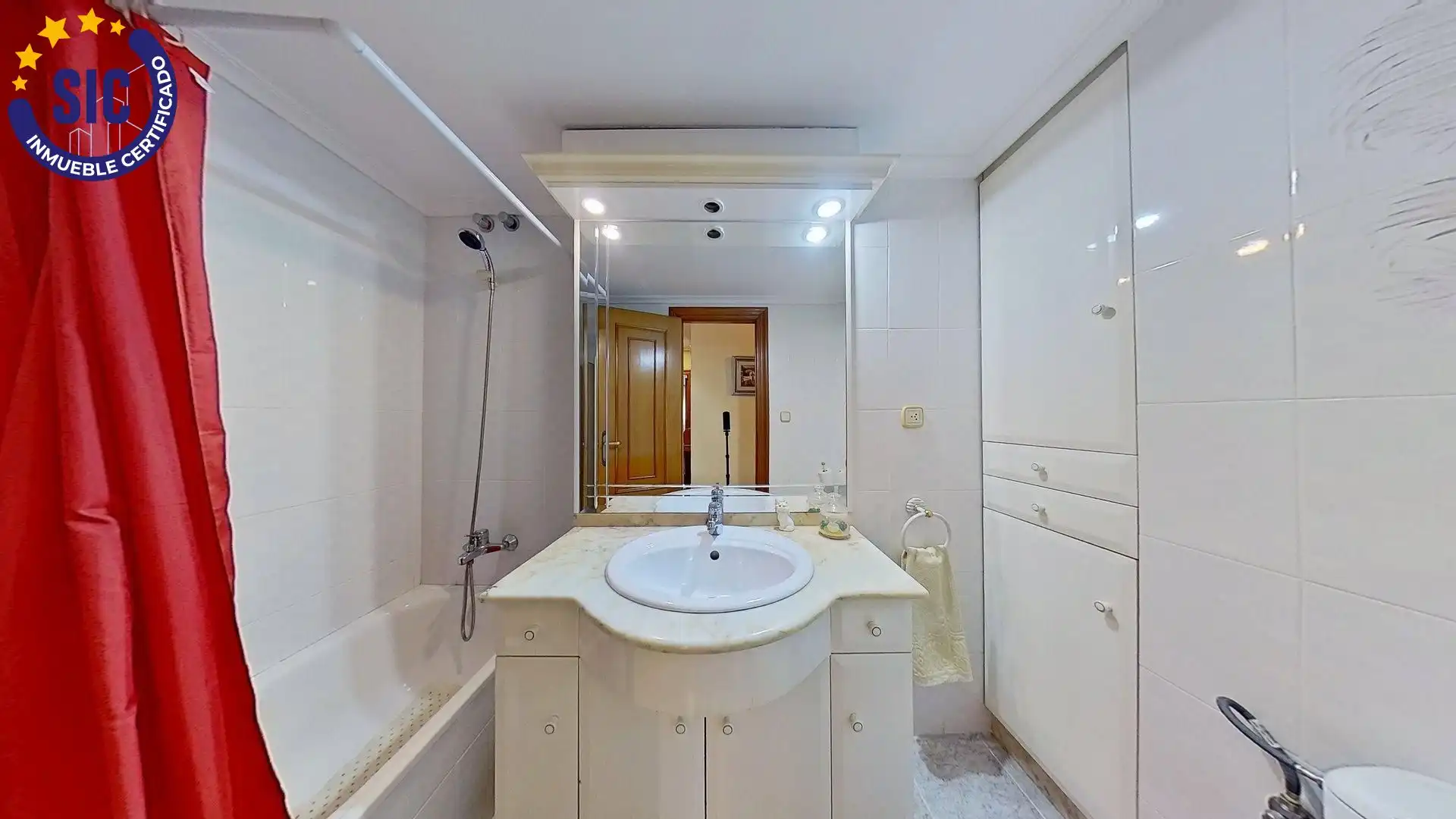 Baño de Piso en venta en Valencia con Aire acondicionado, Calefacción y Balcón