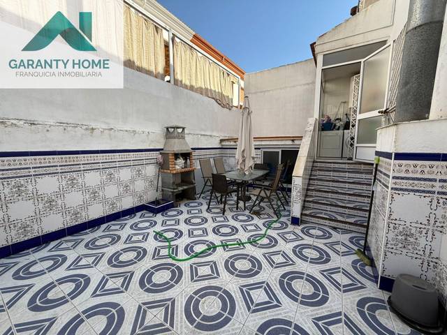 Casa adosada en Venta en Martos