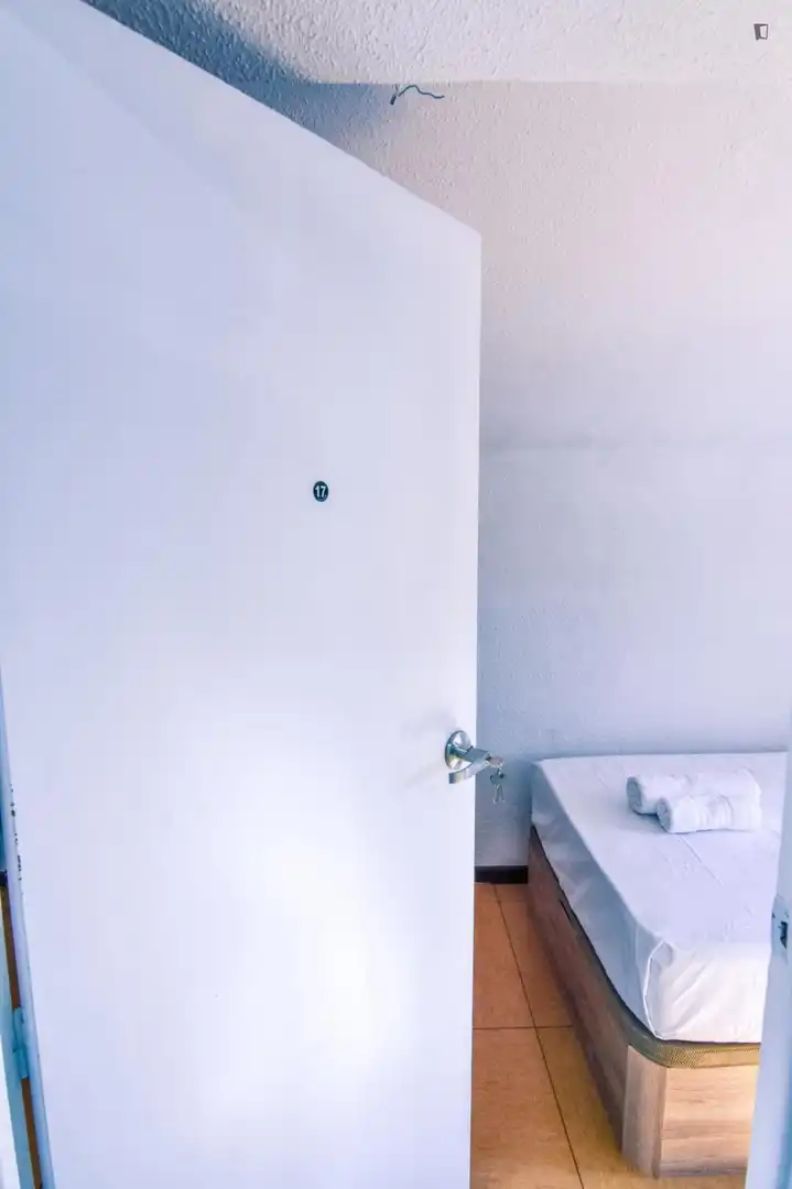 Room in Capuchinos - Glorieta - Ciudad Jardín