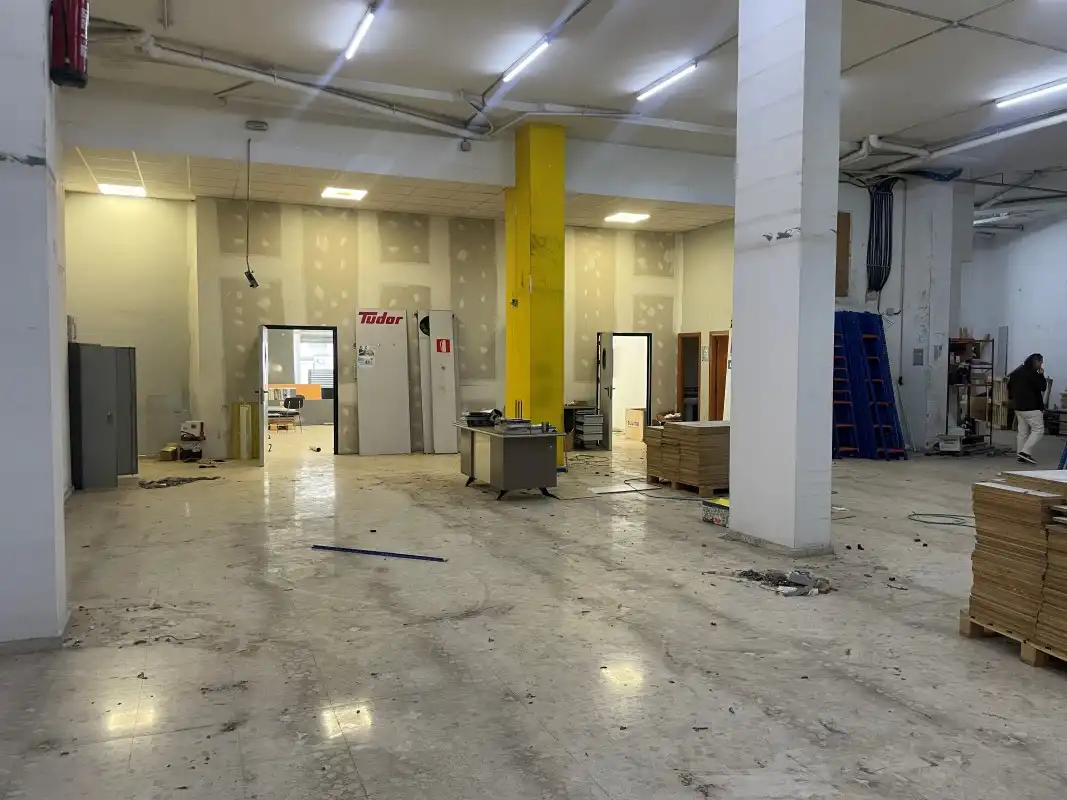 Business premises to rent in Avinguda de València, imagen 4
