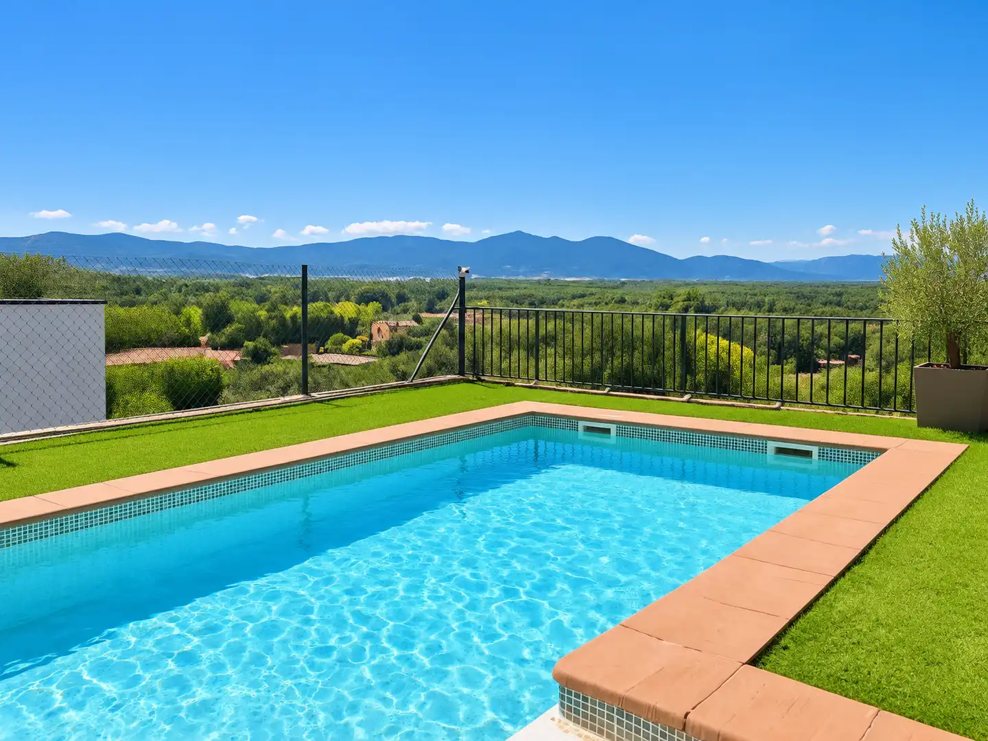 Swimming pool of Houses for sale in Cervià de Ter  with Air Conditioner, Heating and Private garden