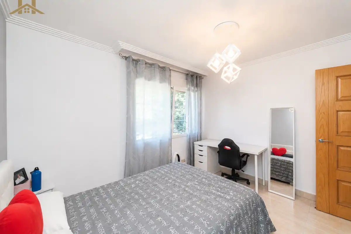 Habitación de Casa o chalet en venta en Villaviciosa de Odón con Aire acondicionado, Calefacción y Jardín privado