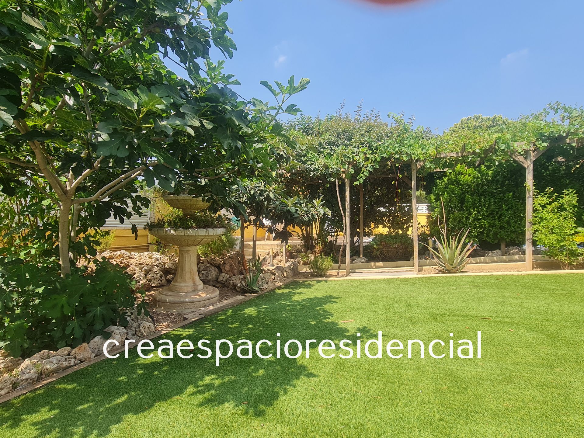 Jardí de Casa o xalet en venda en Paterna amb Aire condicionat, Calefacció i Jardí privat