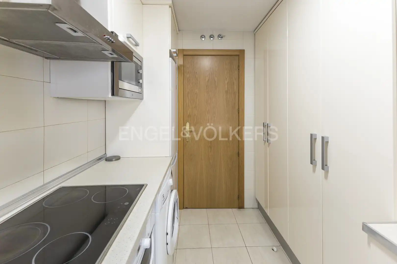 Kitchen of Flat for rent in Madrid  with Air Conditioner, Heating and Furnished