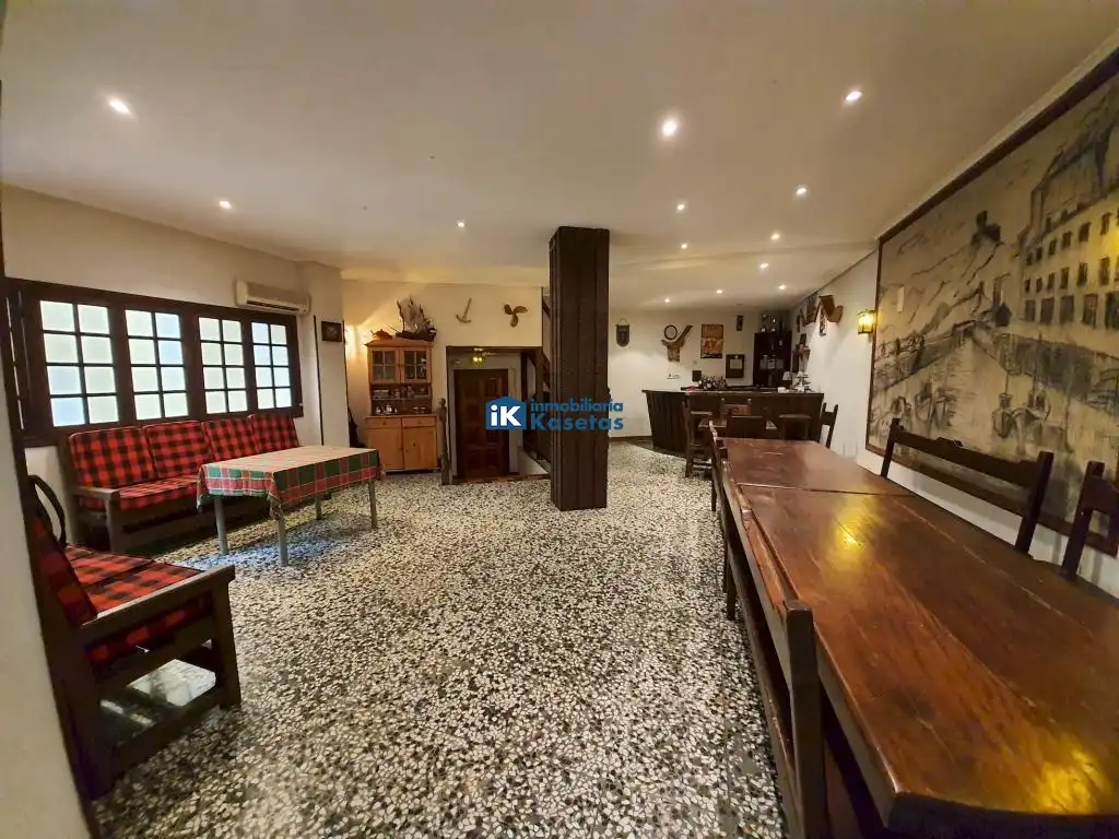 Business premises for sale in Centro - Ariz - Uribarri, imagen 2
