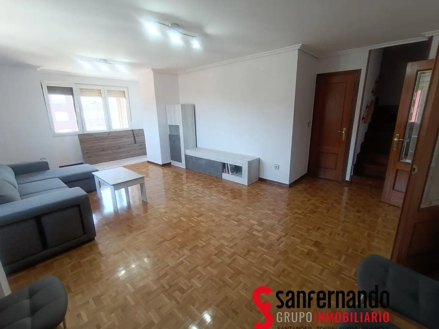 Living room of Flat for rent in Santander  with Heating, Parquet flooring and Furnished