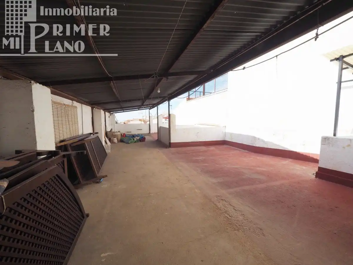 Edificio en venta en La Solana  
