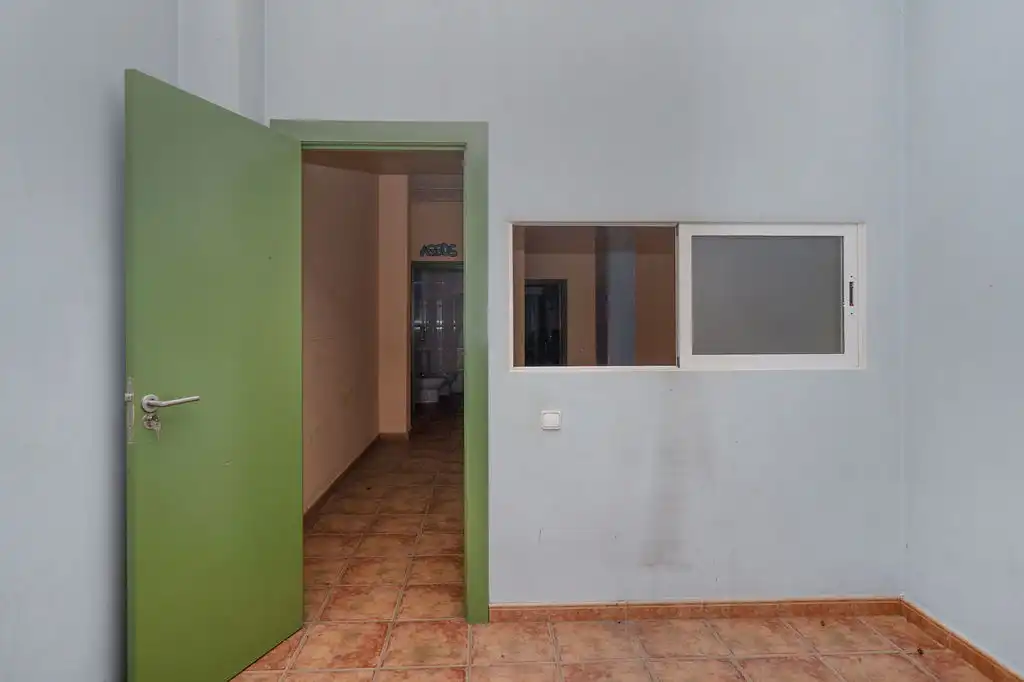 Business premises for sale in C/ Angel Nieto, imagen 15