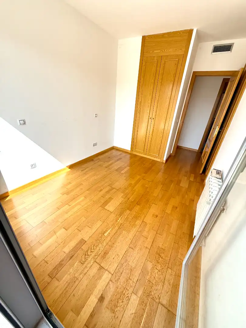 Schlafzimmer von Dachboden zur Miete in Guadalajara mit Klimaanlage, Heizung und Terrasse
