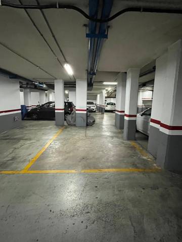 Garaje en Alquiler en DE LES CORTS CATALANES, 192 en La Font de la Guatlla