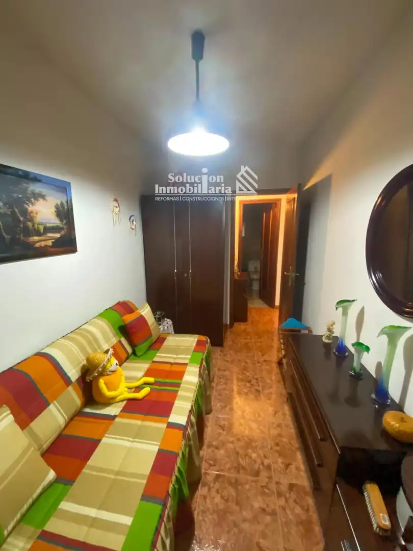 Dormitori de Casa o xalet en venda en Calvarrasa de Arriba amb Traster i Moblat