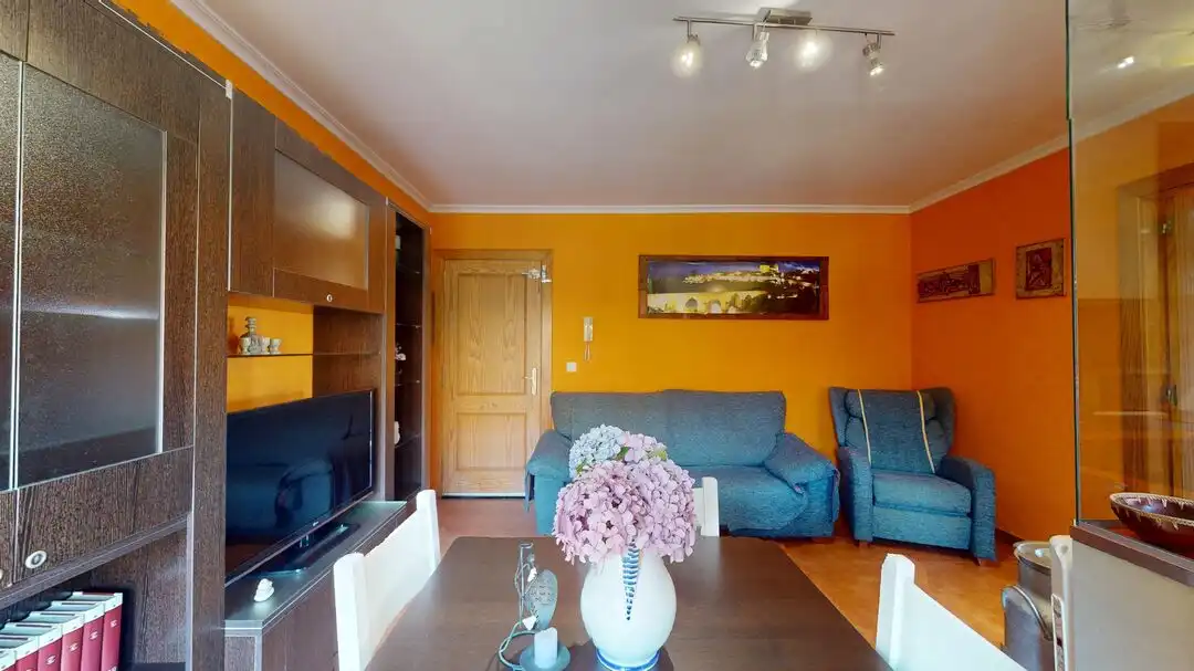 Apartament amb terrassa en venda a Barrio Casasola 1011, imagen 17