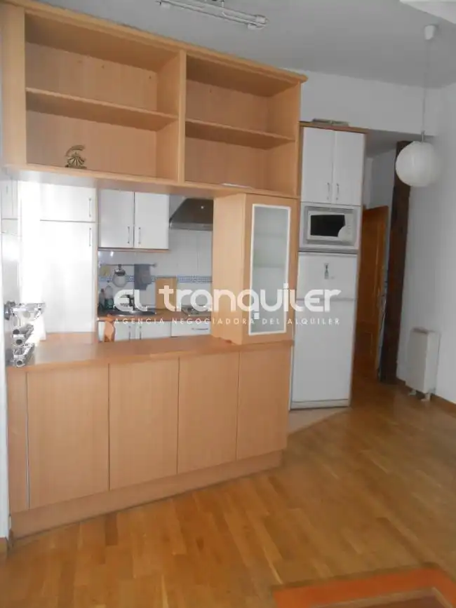Wohnung zur Miete in Calle Atocha, Cortes - Huertas