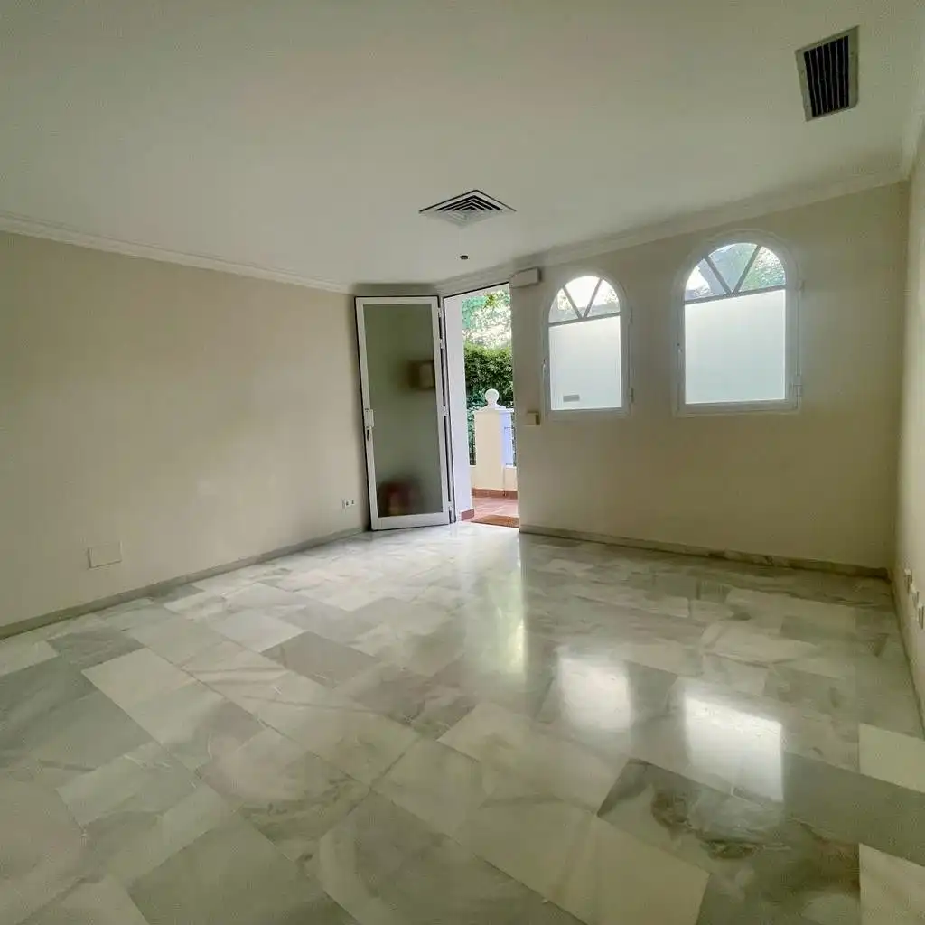 Büro zum Verkauf in Marbella mit Klimaanlage